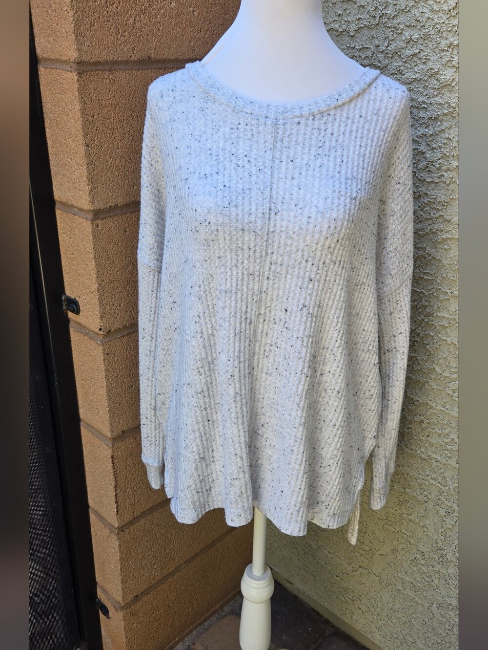 American Eagle Cozy Ivory Speckled Waffle Knit Sweater - Women's Crewneck